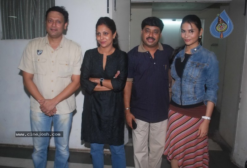 Bolly Celebs at Grand Showcase of Vipul n Shifaali Shahs Play - 31 / 53 photos