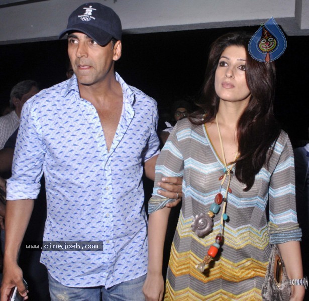 Bolly Celebs at Grand Showcase of Vipul n Shifaali Shahs Play - 37 / 53 photos