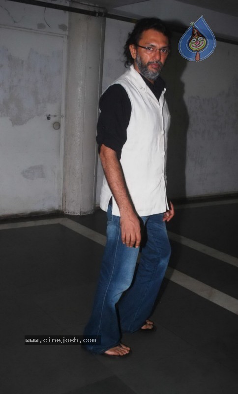 Bolly Celebs at Grand Showcase of Vipul n Shifaali Shahs Play - 41 / 53 photos