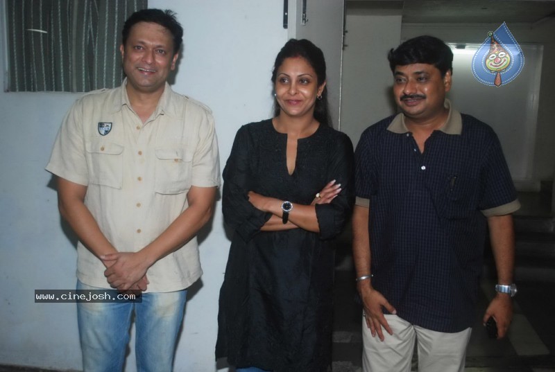 Bolly Celebs at Grand Showcase of Vipul n Shifaali Shahs Play - 42 / 53 photos
