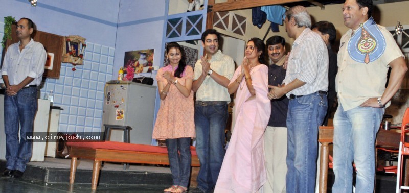 Bolly Celebs at Grand Showcase of Vipul n Shifaali Shahs Play - 51 / 53 photos