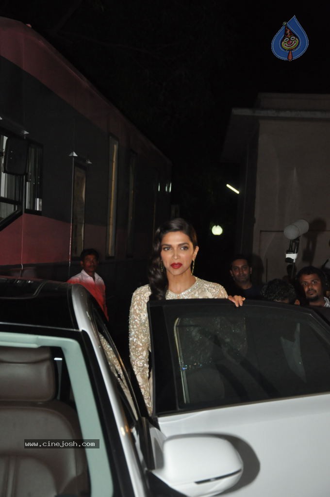 Bolly Celebs at Grazia Young Fashion Awards - 19 / 37 photos