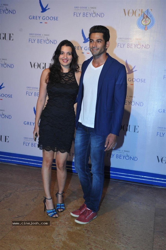 Bolly Celebs at Grey Goose Fly Beyond Awards 2014 - 114 / 152 photos