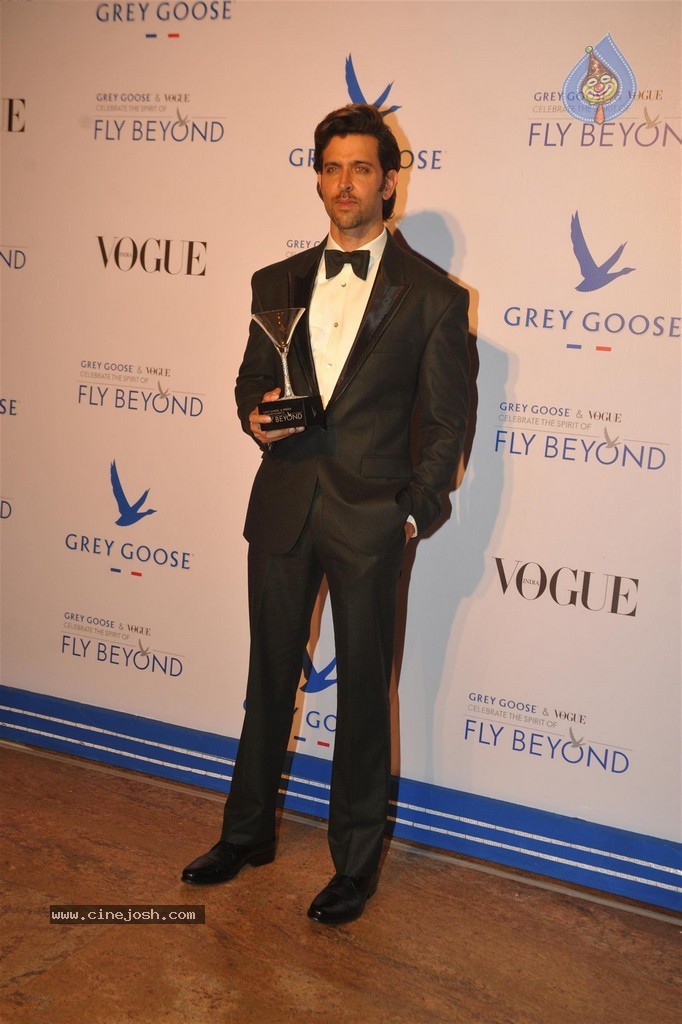 Bolly Celebs at Grey Goose Fly Beyond Awards 2014 - 135 / 152 photos