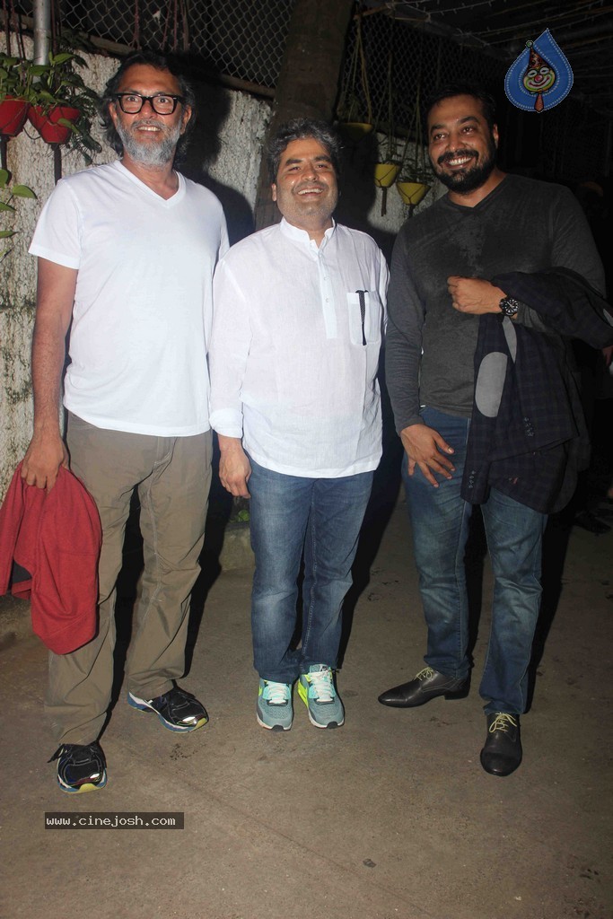 Bolly Celebs at Haider Movie Special Show - 16 / 36 photos