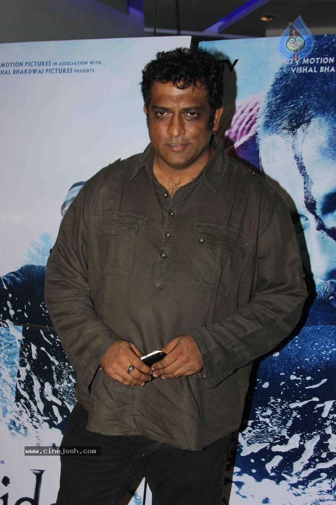 Bolly Celebs at Haider Movie Special Show - 26 / 36 photos