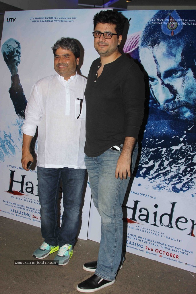 Bolly Celebs at Haider Movie Special Show - 31 / 36 photos