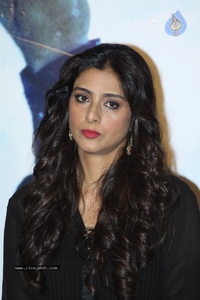 Bolly Celebs at Haider Trailer Launch - 66 / 89 photos