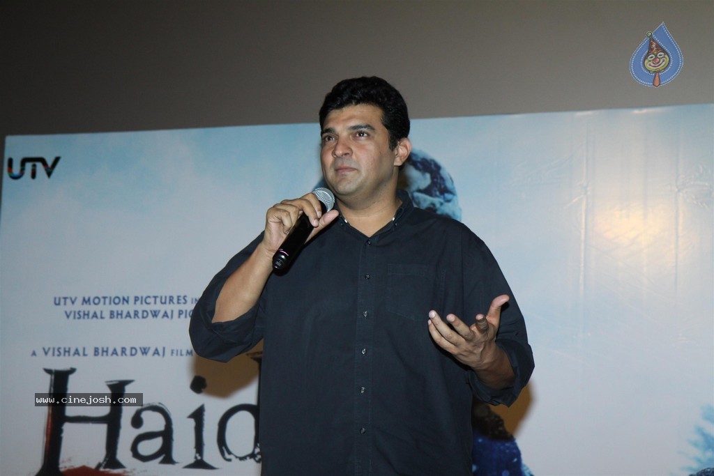 Bolly Celebs at Haider Trailer Launch - 70 / 89 photos