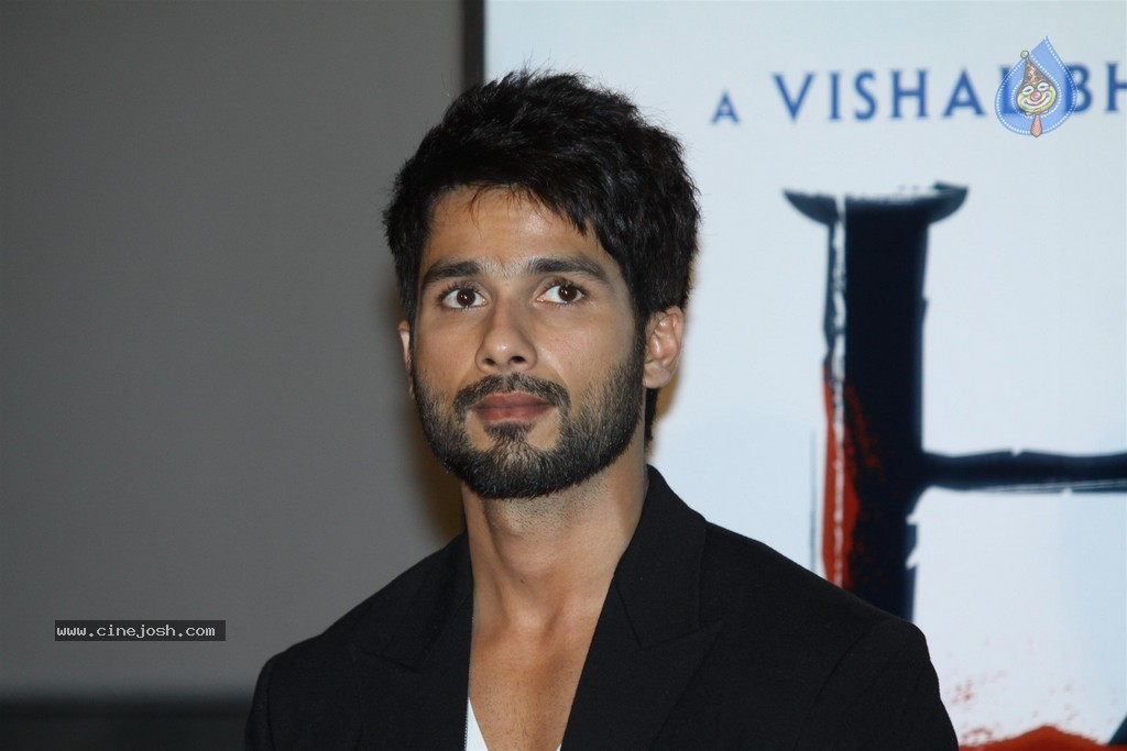 Bolly Celebs at Haider Trailer Launch - 82 / 89 photos