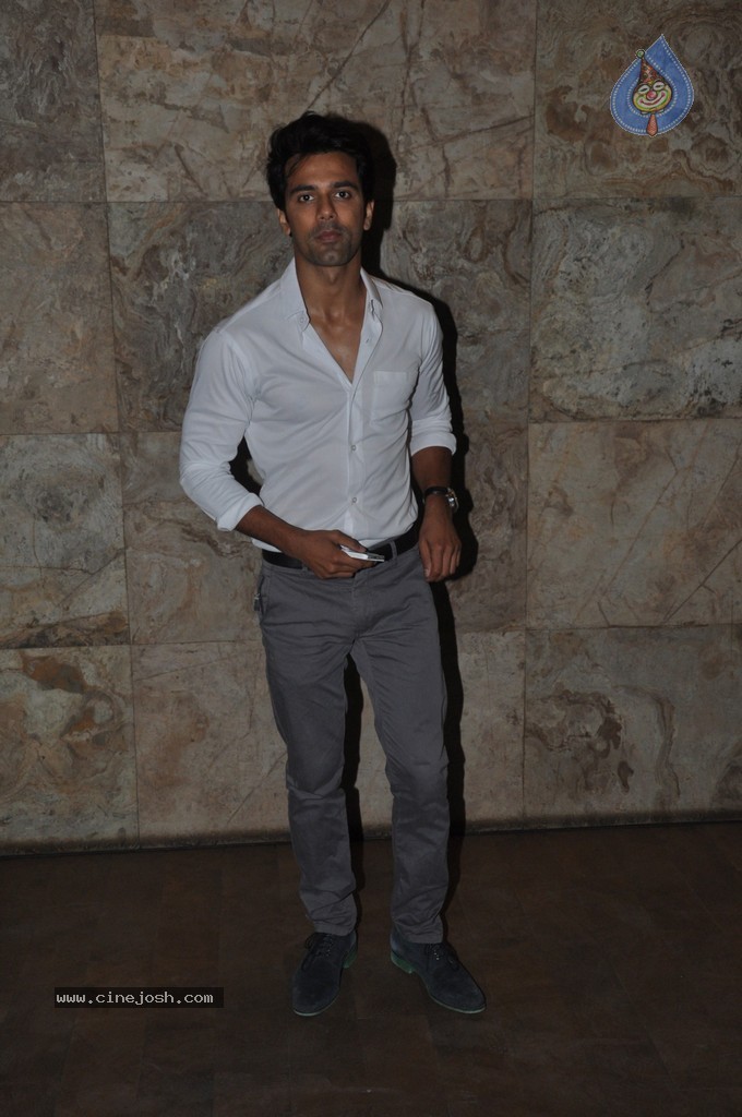 Bolly Celebs at Hawaa Hawaai Special Show - 17 / 99 photos
