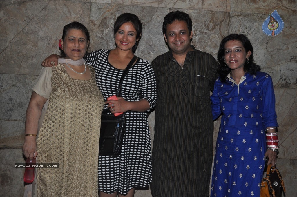 Bolly Celebs at Hawaa Hawaai Special Show - 28 / 99 photos