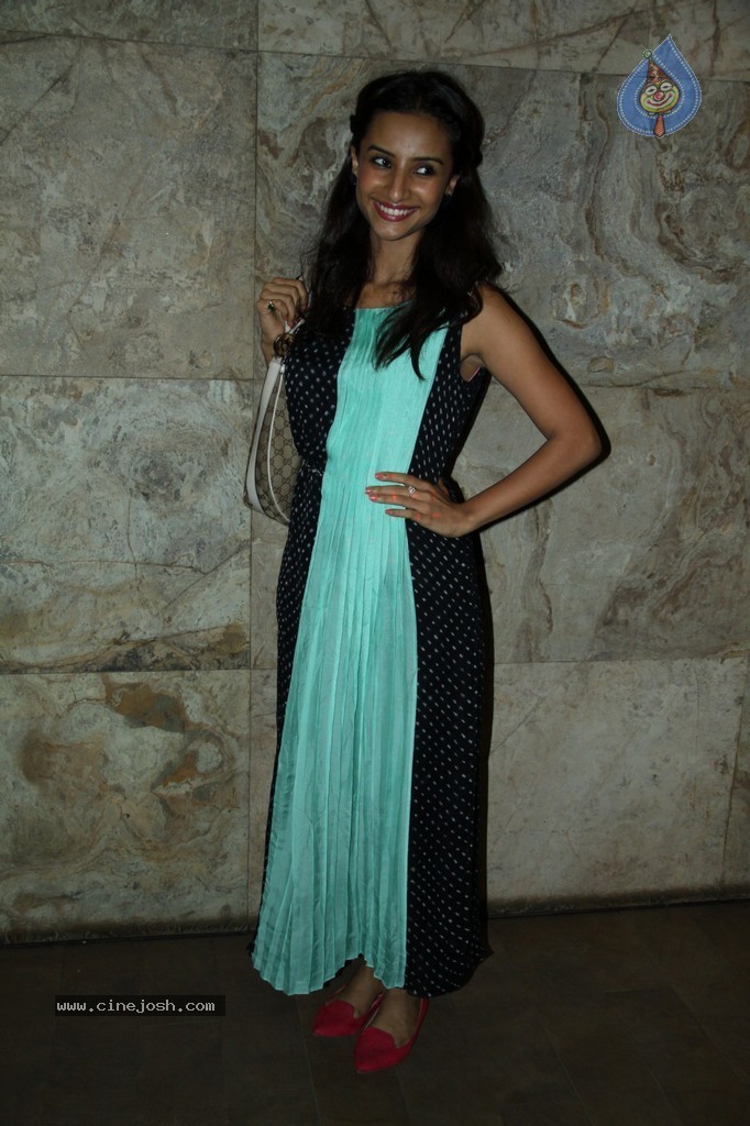 Bolly Celebs at Hawaa Hawaai Special Show - 63 / 99 photos