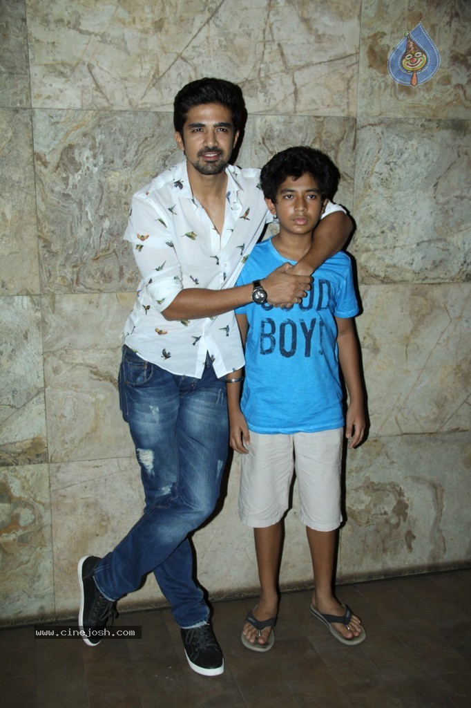 Bolly Celebs at Hawaa Hawaai Special Show - 70 / 99 photos