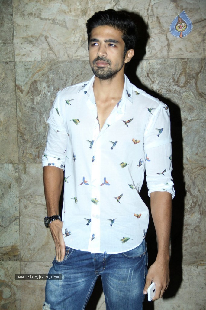 Bolly Celebs at Hawaa Hawaai Special Show - 72 / 99 photos