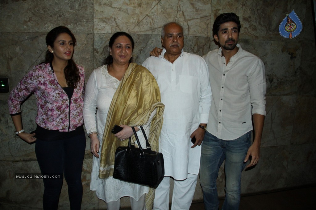 Bolly Celebs at Hawaa Hawaai Special Show - 73 / 99 photos