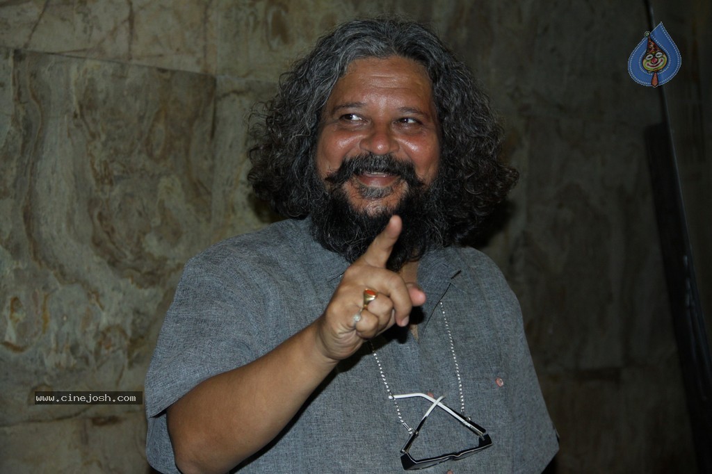 Bolly Celebs at Hawaa Hawaai Special Show - 88 / 99 photos