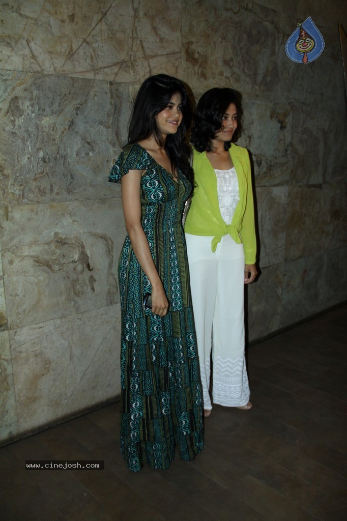 Bolly Celebs at Hawaa Hawaai Special Show - 89 / 99 photos