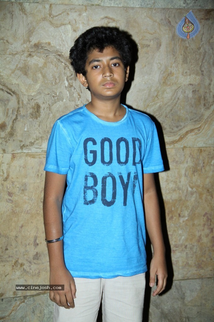 Bolly Celebs at Hawaa Hawaai Special Show - 90 / 99 photos