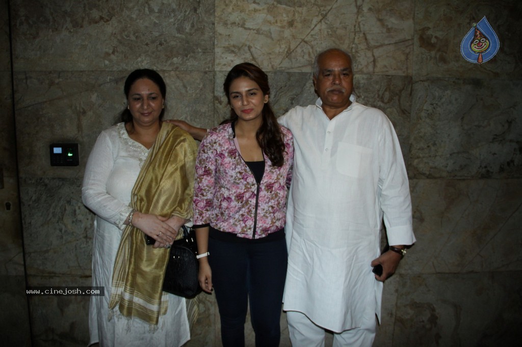 Bolly Celebs at Hawaa Hawaai Special Show - 93 / 99 photos