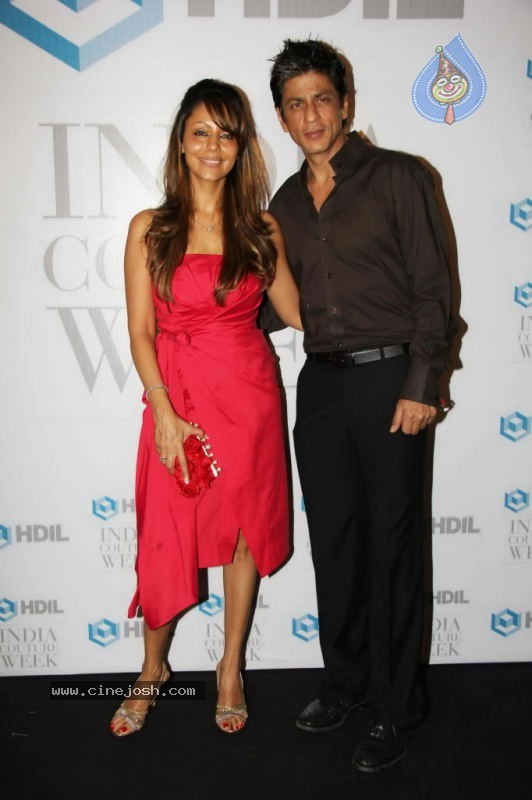 Bolly Celebs at HDIL India Couture Week Opening Party - 39 / 91 photos