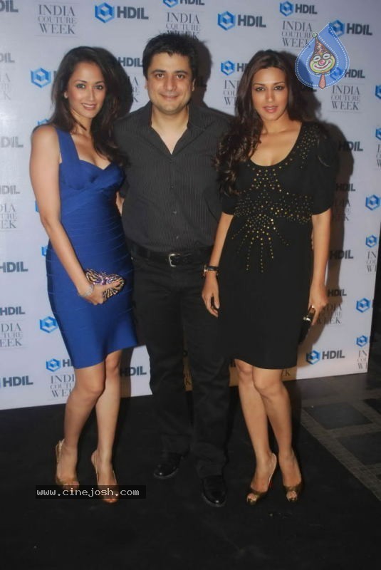 Bolly Celebs at HDIL India Couture Week Opening Party - 53 / 91 photos