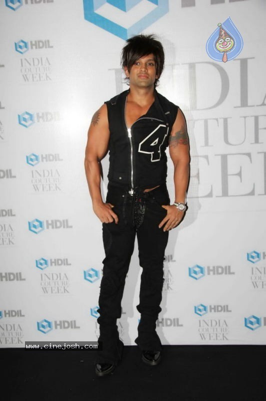 Bolly Celebs at HDIL India Couture Week Opening Party - 77 / 91 photos