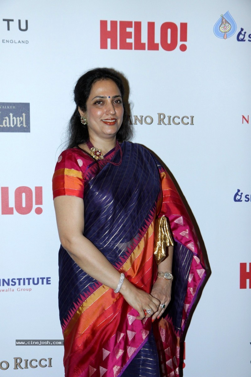Bolly Celebs at Hello! Hall of Fame Awards - 25 / 152 photos