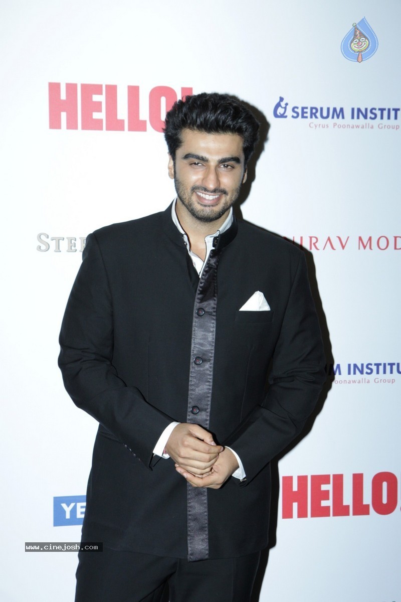 Bolly Celebs at Hello! Hall of Fame Awards - 99 / 152 photos