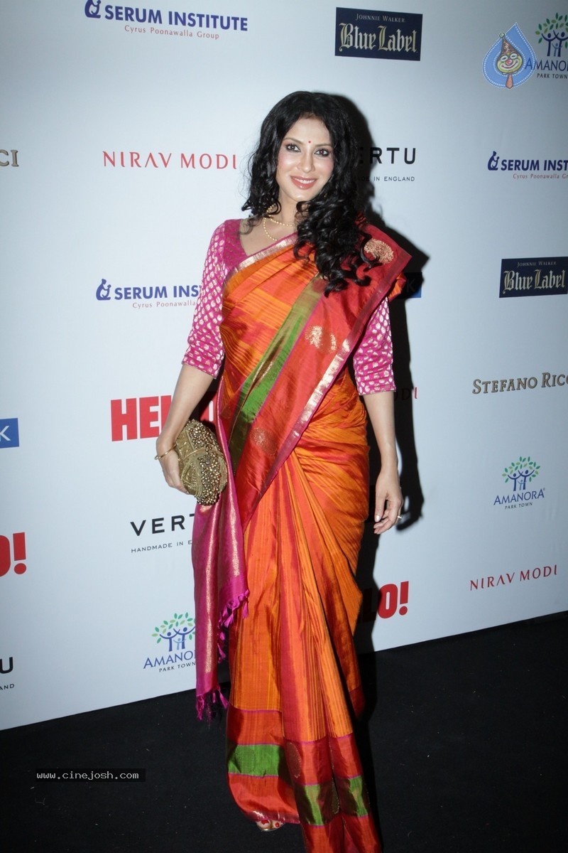 Bolly Celebs at Hello! Hall of Fame Awards - 131 / 152 photos