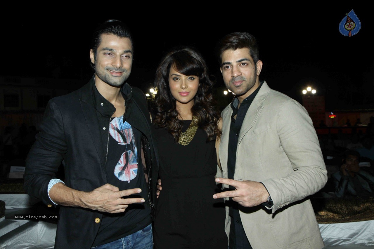 Bolly Celebs at Hey Bro Music Success Bash - 74 / 90 photos