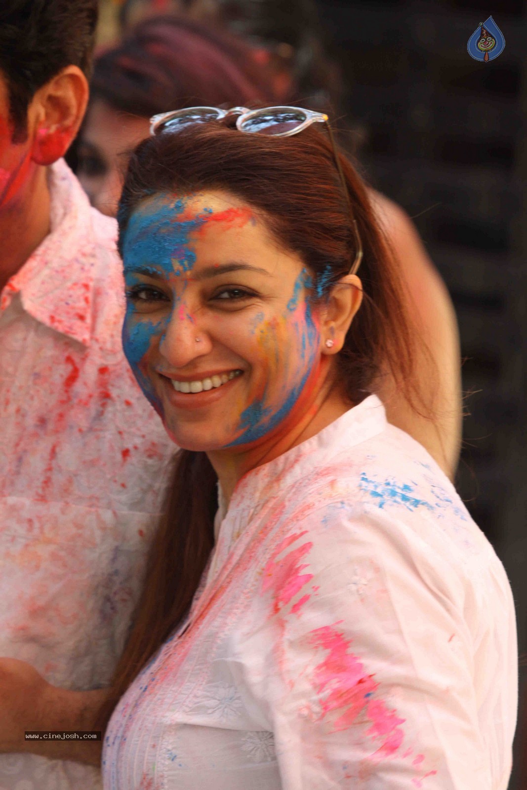 Bolly Celebs at Holi 2015 Celebrations - 6 / 73 photos