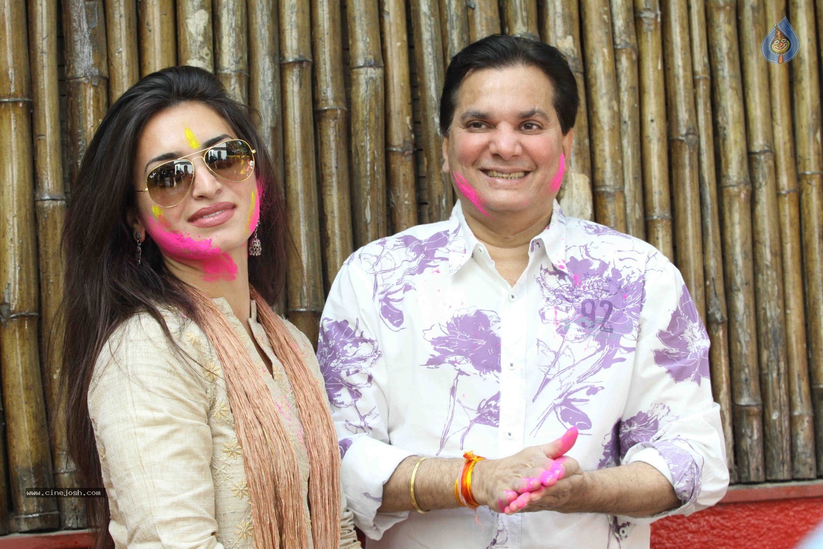 Bolly Celebs at Holi 2015 Celebrations - 7 / 73 photos