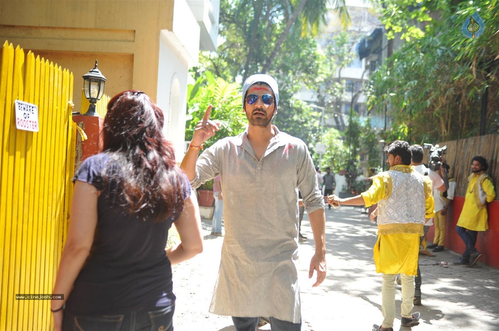 Bolly Celebs at Holi 2015 Celebrations - 41 / 73 photos