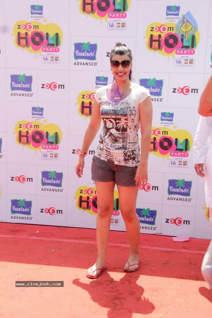 Bolly Celebs at Holi Celebrations - 1 / 103 photos