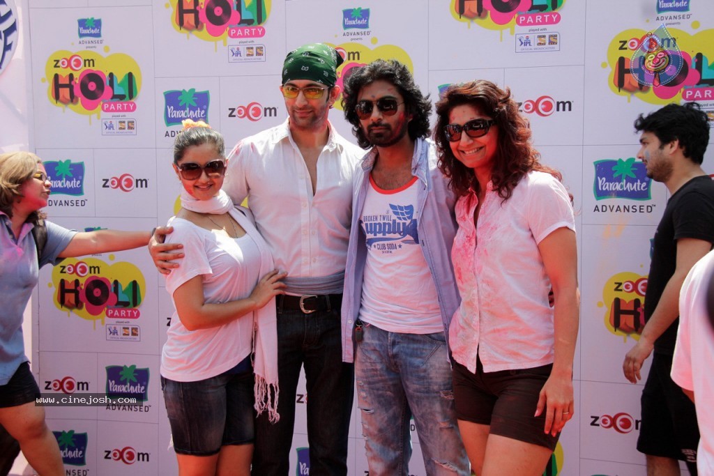 Bolly Celebs at Holi Celebrations - 43 / 103 photos