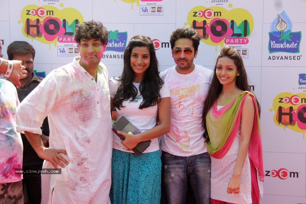 Bolly Celebs at Holi Celebrations - 47 / 103 photos