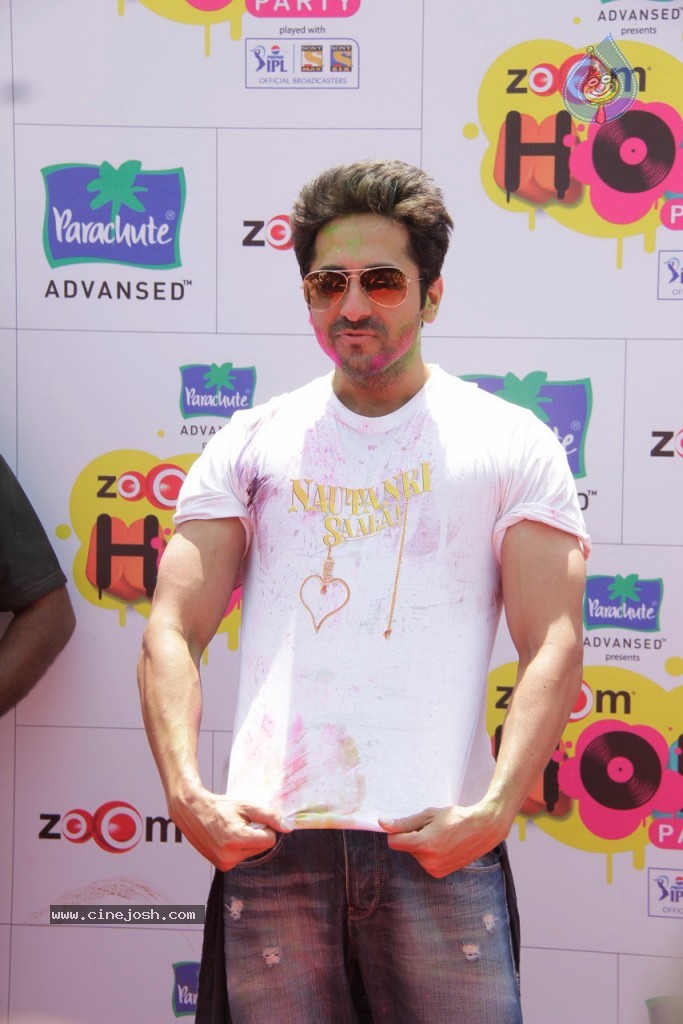 Bolly Celebs at Holi Celebrations - 56 / 103 photos