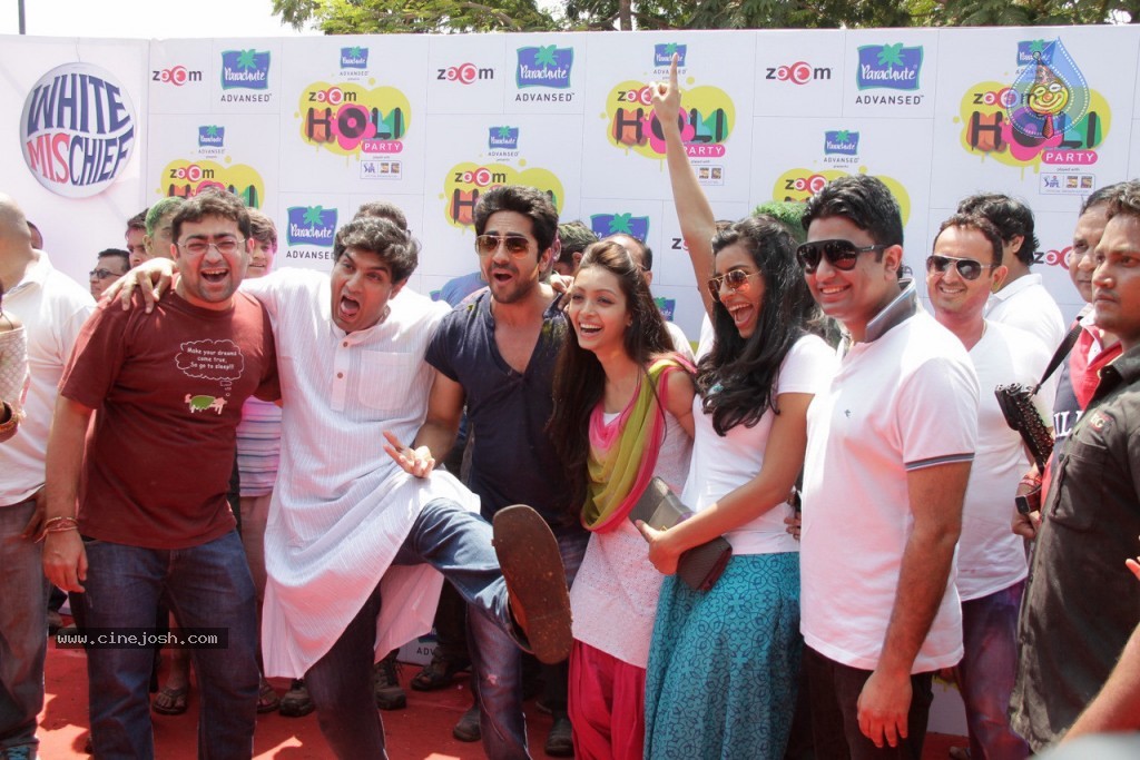 Bolly Celebs at Holi Celebrations - 60 / 103 photos