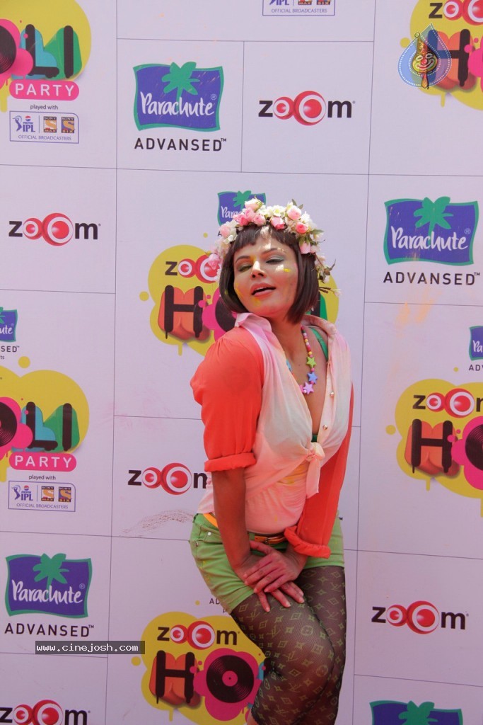 Bolly Celebs at Holi Celebrations - 81 / 103 photos