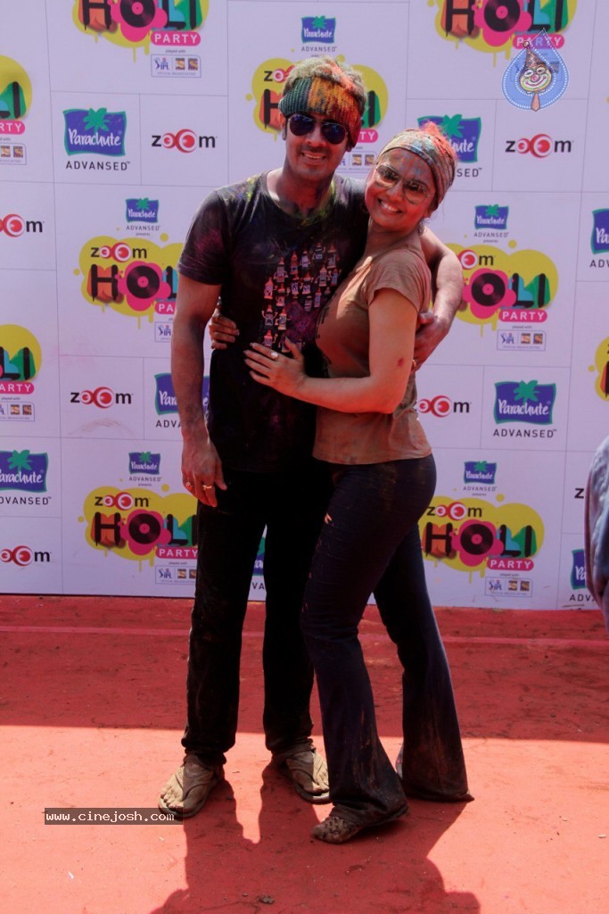Bolly Celebs at Holi Celebrations - 89 / 103 photos