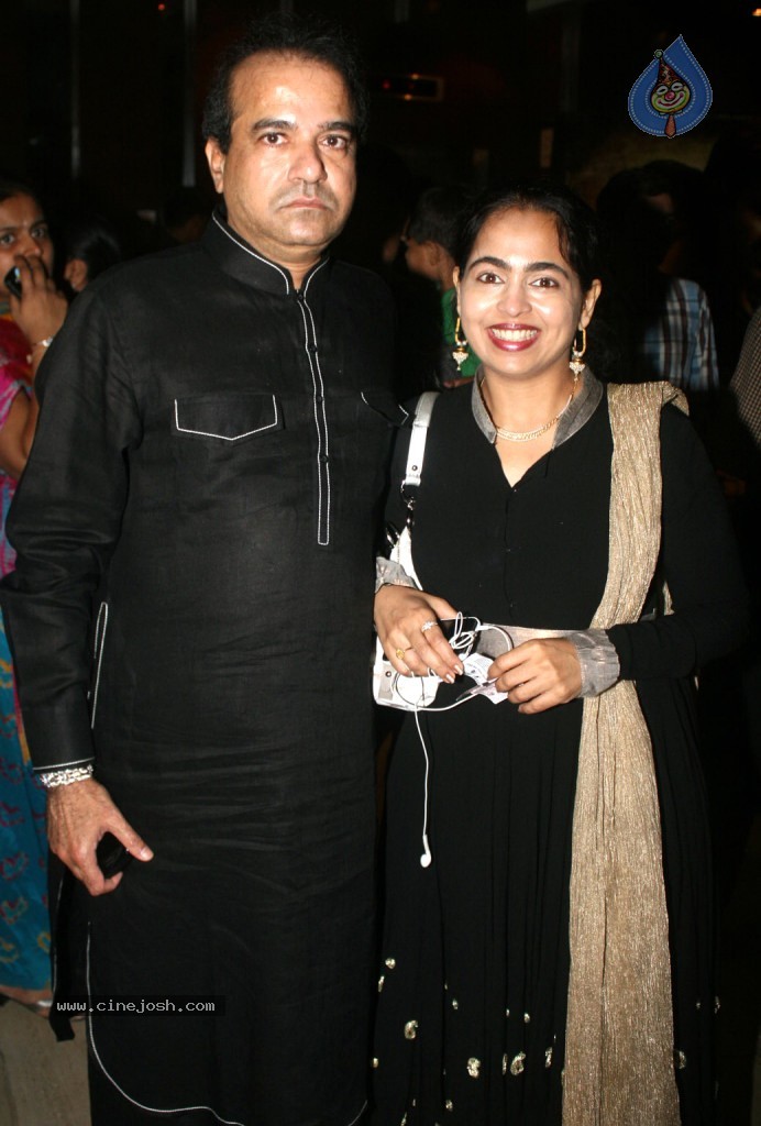 Bolly Celebs at Housefull 2 Special Show - 19 / 57 photos