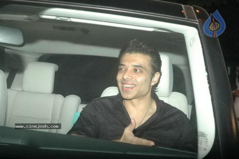 Bolly Celebs at Hrithik Bday Bash - 54 / 89 photos