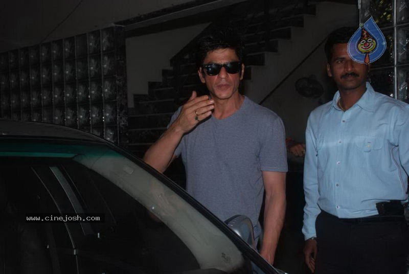 Bolly Celebs at Hrithik Bday Bash - 67 / 89 photos