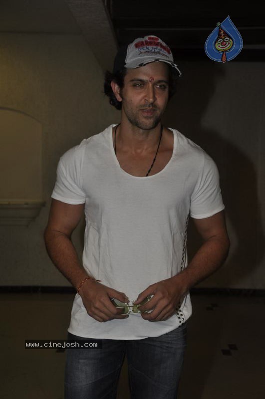 Bolly Celebs at Hrithik Bday Bash - 82 / 89 photos
