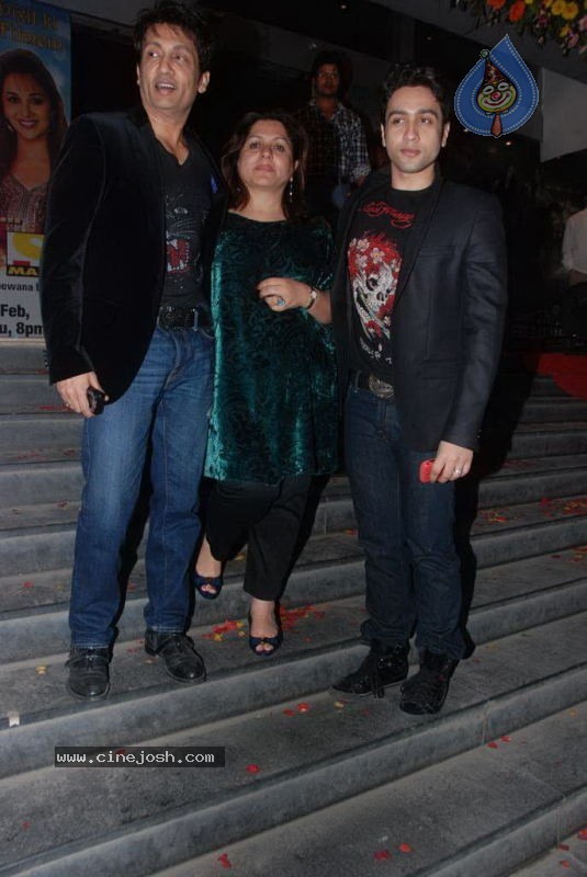 Bolly Celebs at Hum Dono Movie Premiere - 21 / 132 photos