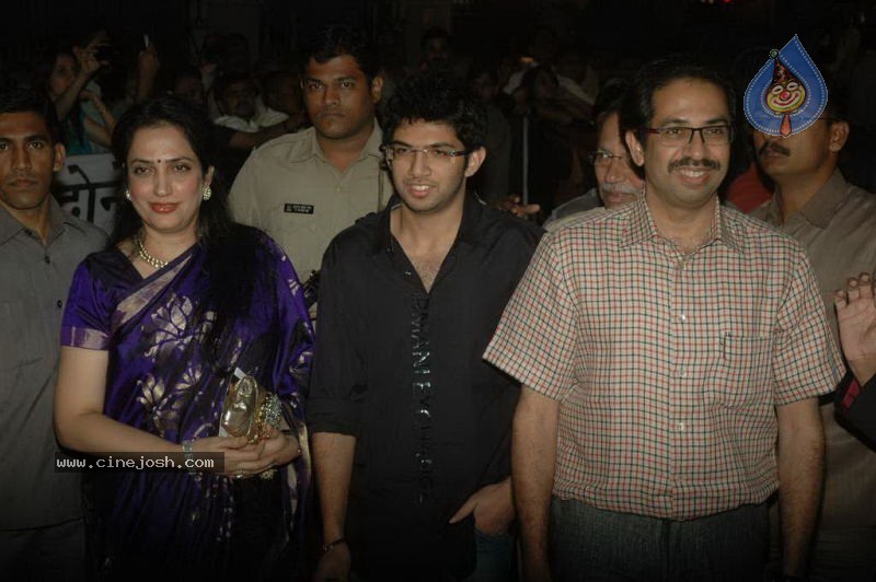 Bolly Celebs at Hum Dono Movie Premiere - 25 / 132 photos