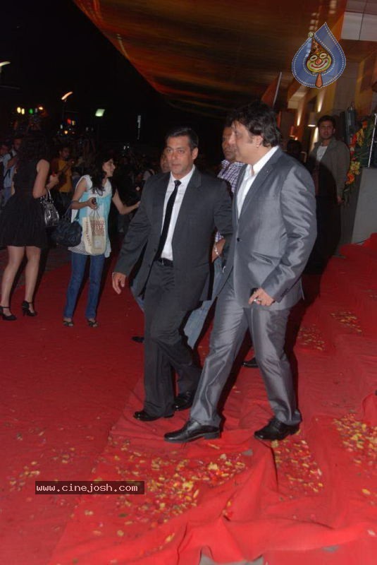 Bolly Celebs at Hum Dono Movie Premiere - 44 / 132 photos