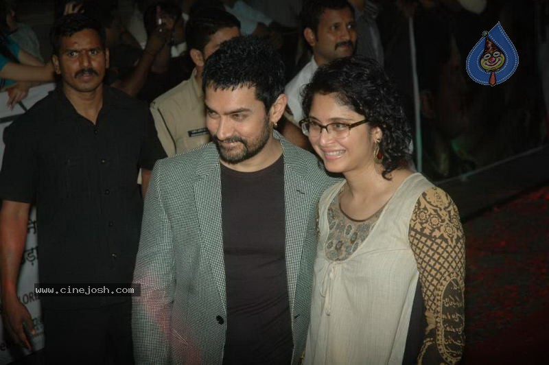 Bolly Celebs at Hum Dono Movie Premiere - 51 / 132 photos