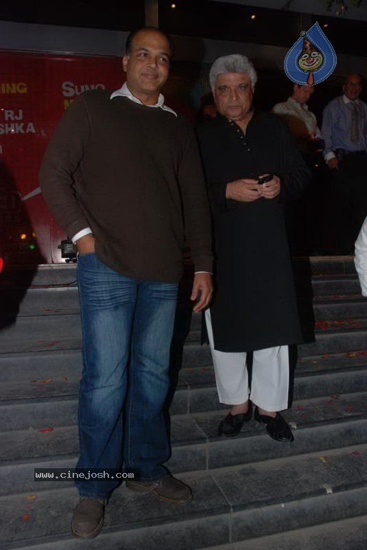 Bolly Celebs at Hum Dono Movie Premiere - 76 / 132 photos